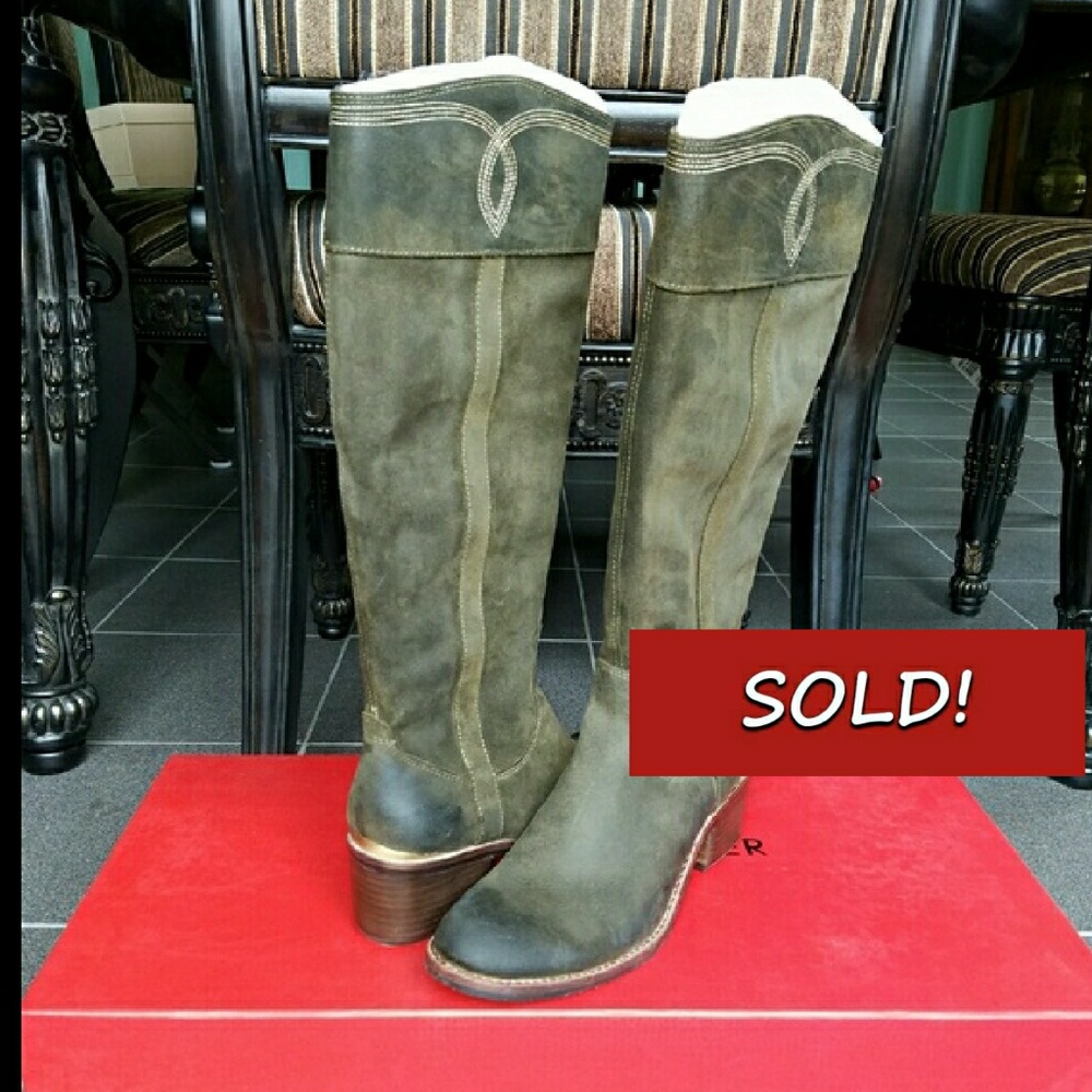 Gorgeous Donald J. Pliner Boots - Picture 1 of 4